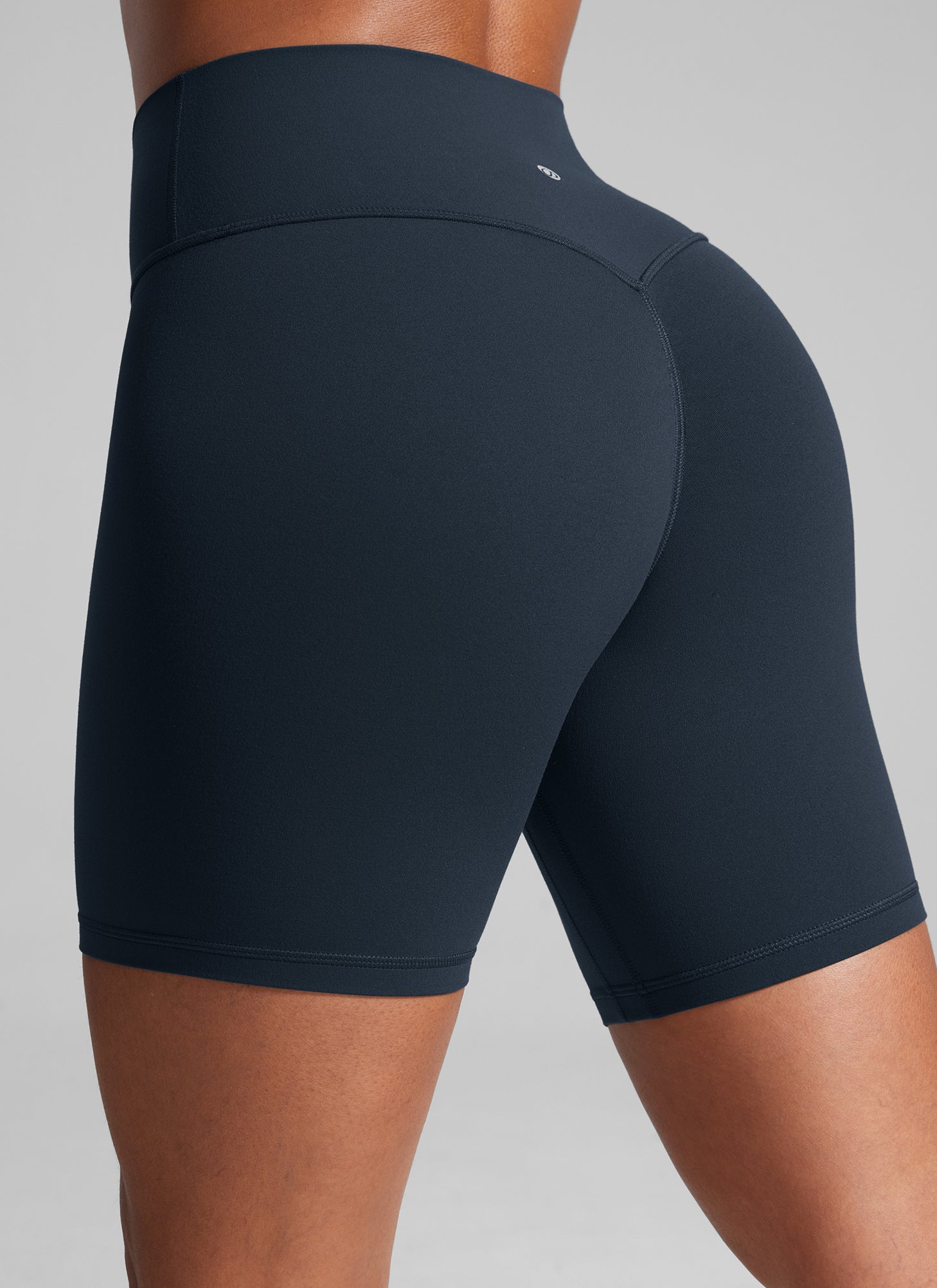 CRZ YOGA Butterlift شورت بايكر نسائي بتصميم Scrunch Butt بطول 15 سم بدون خياطة أمامية كحلي داكن