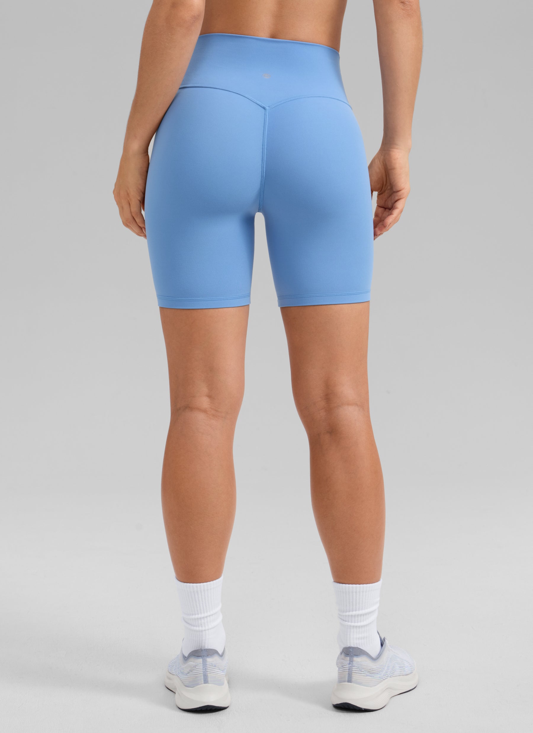 CRZ YOGA Butterlift شورت بايكر نسائي بتصميم Scrunch Butt بطول 15 سم بدون خياطة أمامية أزرق زاهي
