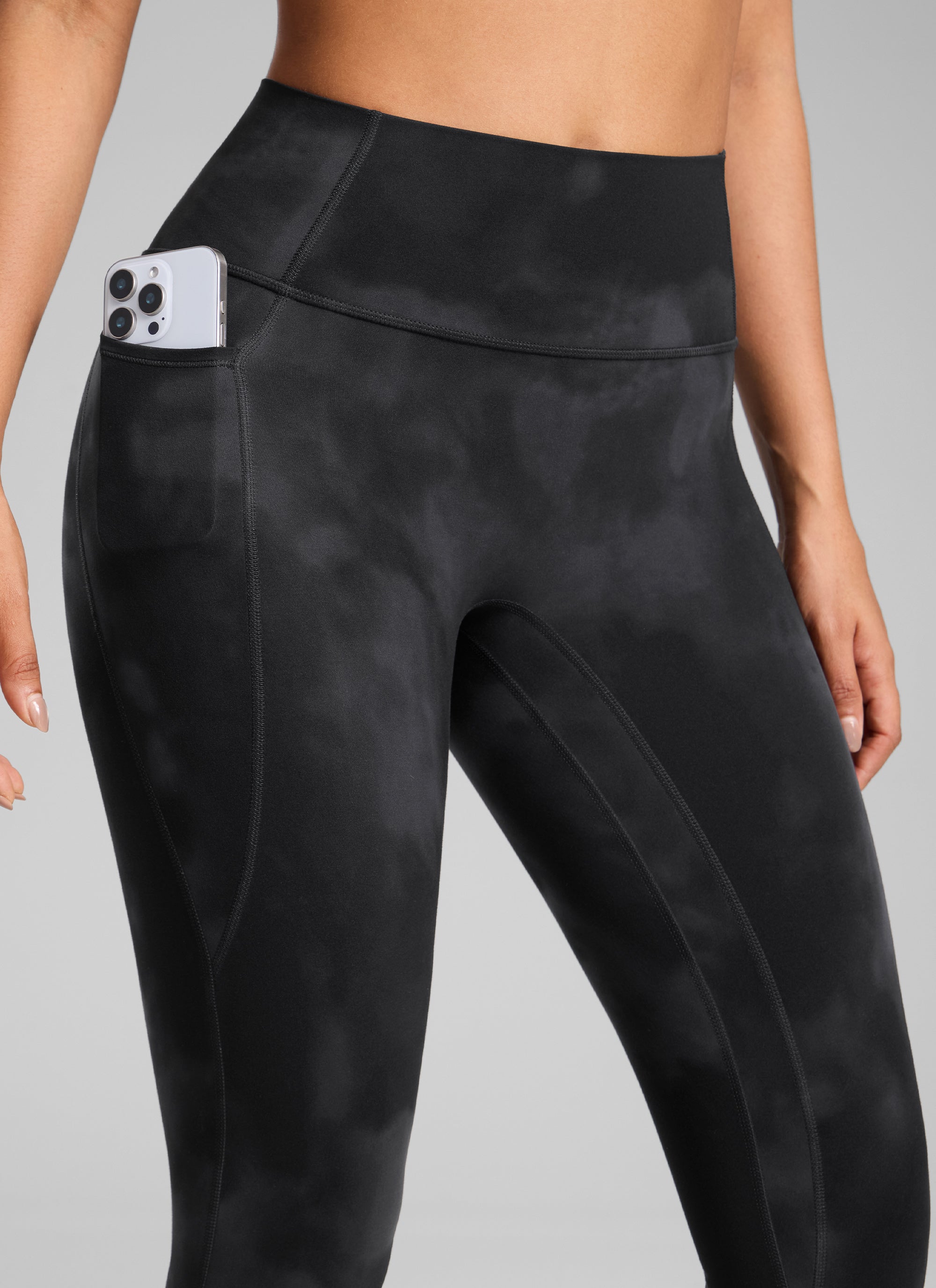 ليقنز نسائي من CRZ YOGA Butterlift بخصر عالٍ وبدون درزة أمامية مع جيوب بتصميم زهور صبغ وربط باللون الأسود