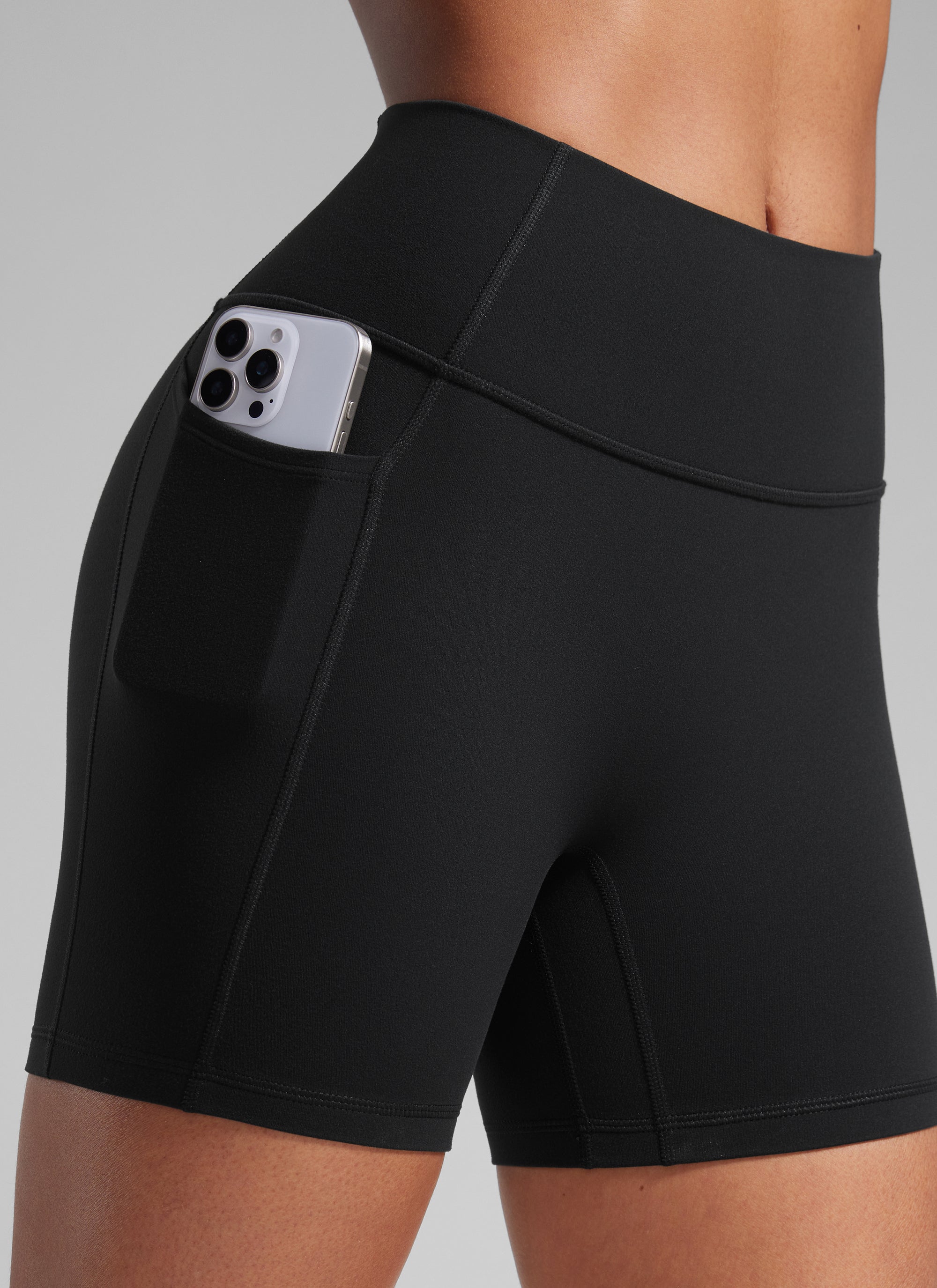 CRZ YOGA Butterlift شورت راكب دراجة نسائي بتصميم يبرز المؤخرة بدون درزة أمامية بجيوب 13 سم أسود
