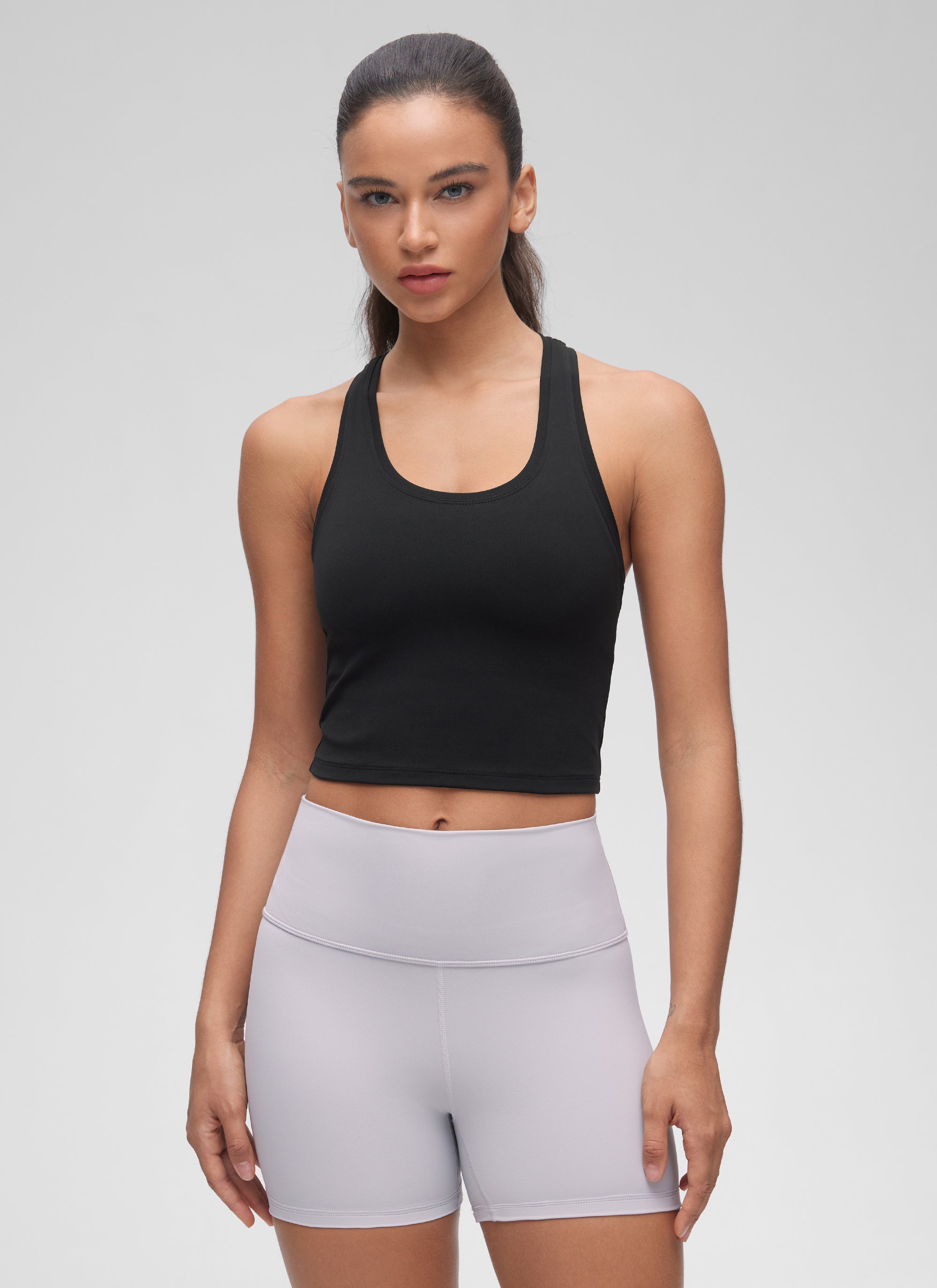 CRZ YOGA: قميص يوغا قصير للسيدات من طراز Butterluxe وظهر سباق، باللون الأسود