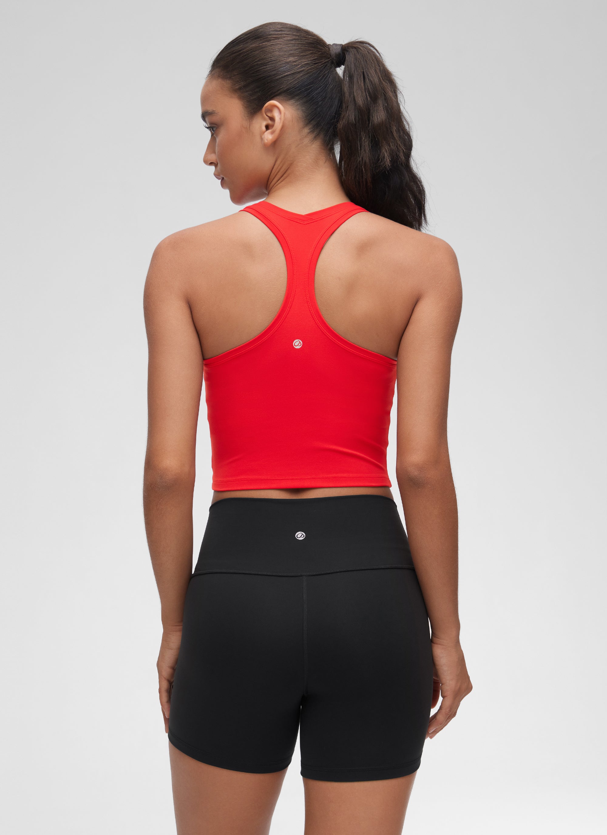 CRZ YOGA: قميص يوغا قصير للسيدات Butterluxe وظهر سباقي، باللون الأحمر الداكن