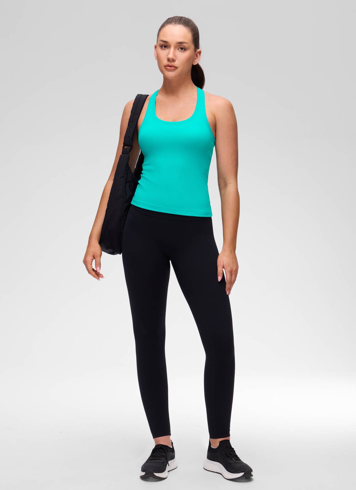 توب CRZ YOGA نسائي لليوجا، Butterluxe بياقة مستديرة وظهر ريسر باك، بقصة ضيقة، أزرق مخضر استوائي
