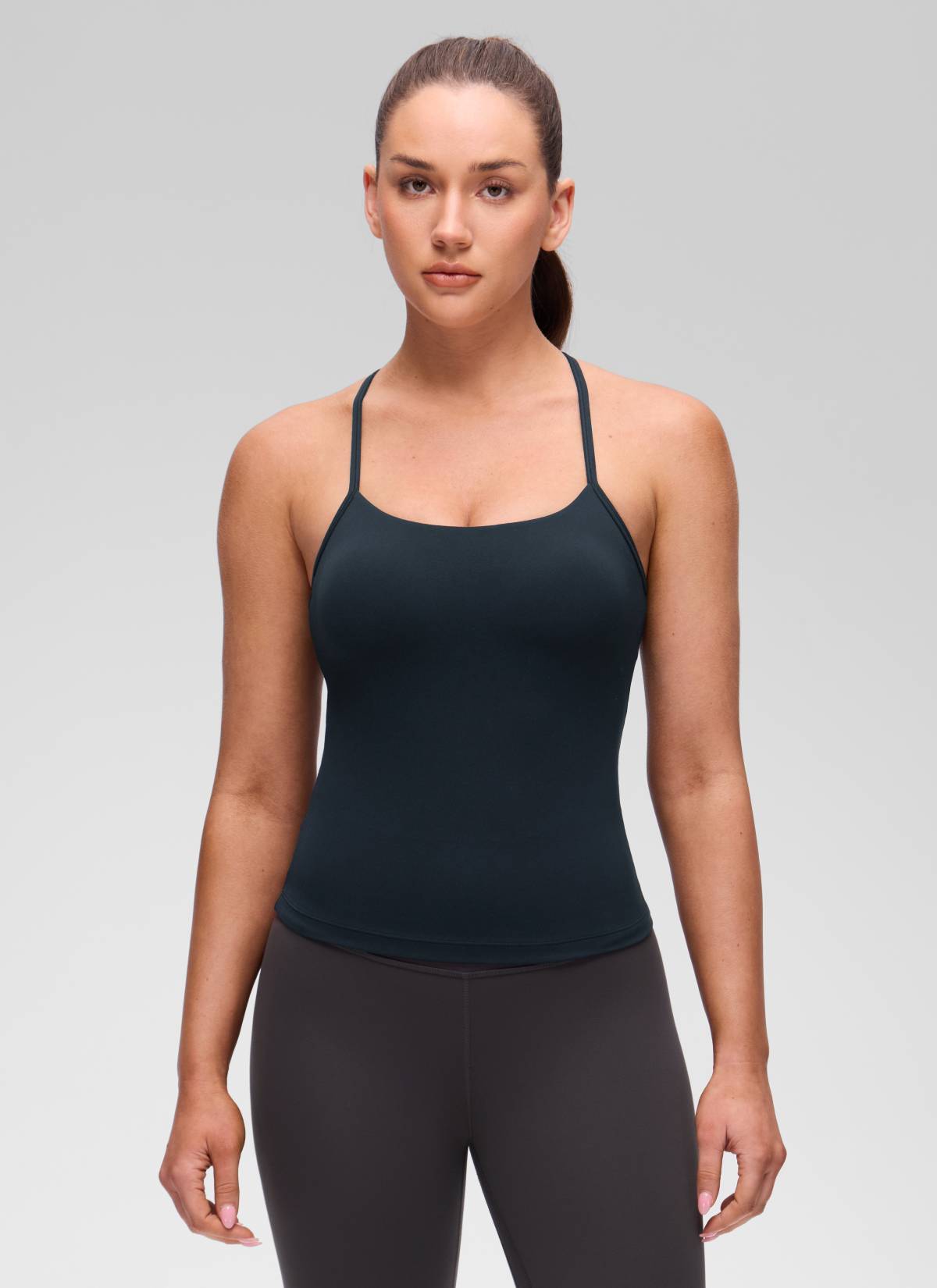 CRZ YOGA - قميص يوغا نسائي بقصّة ضيقة ( Butterluxe ) مزود بحمالة صدر مدمجة وفتحة ظهر على شكل حرف Y، لون أزرق داكن
