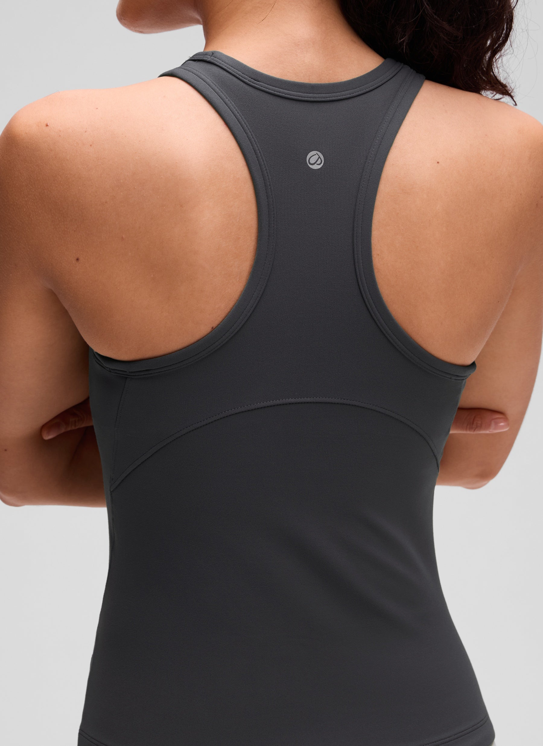 CRZ YOGA - قمصان يوغا نسائية ضيقة القصة - قميص بدون أكمام من طراز « Butterluxe » برقبة عالية بلون رمادي غامض