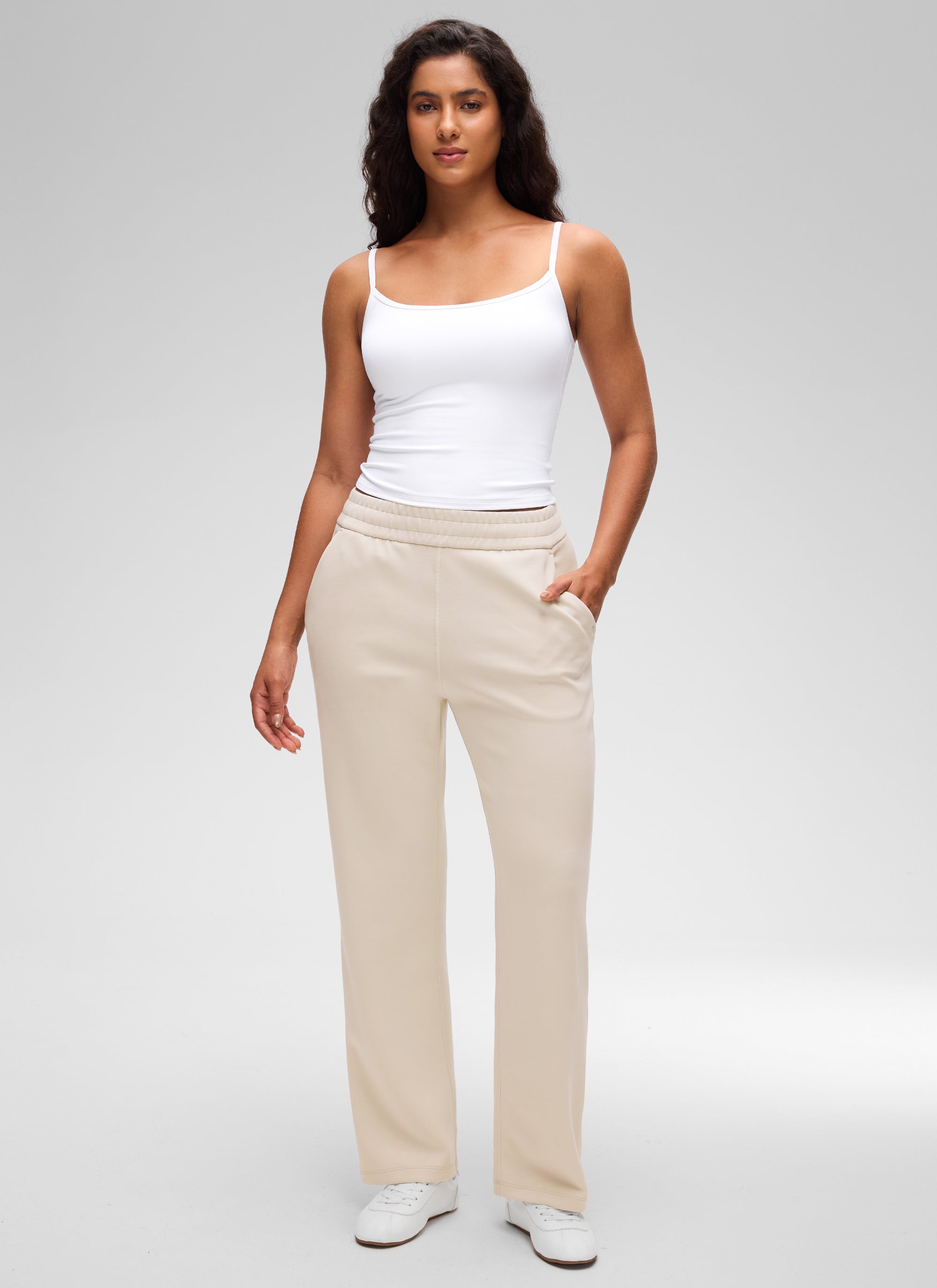 CRZ YOGA - Butterluxe نسائي Butterluxe بياقة مستديرة وفتحة ظهر على شكل حرف U وبطانة مزدوجة، أبيض
