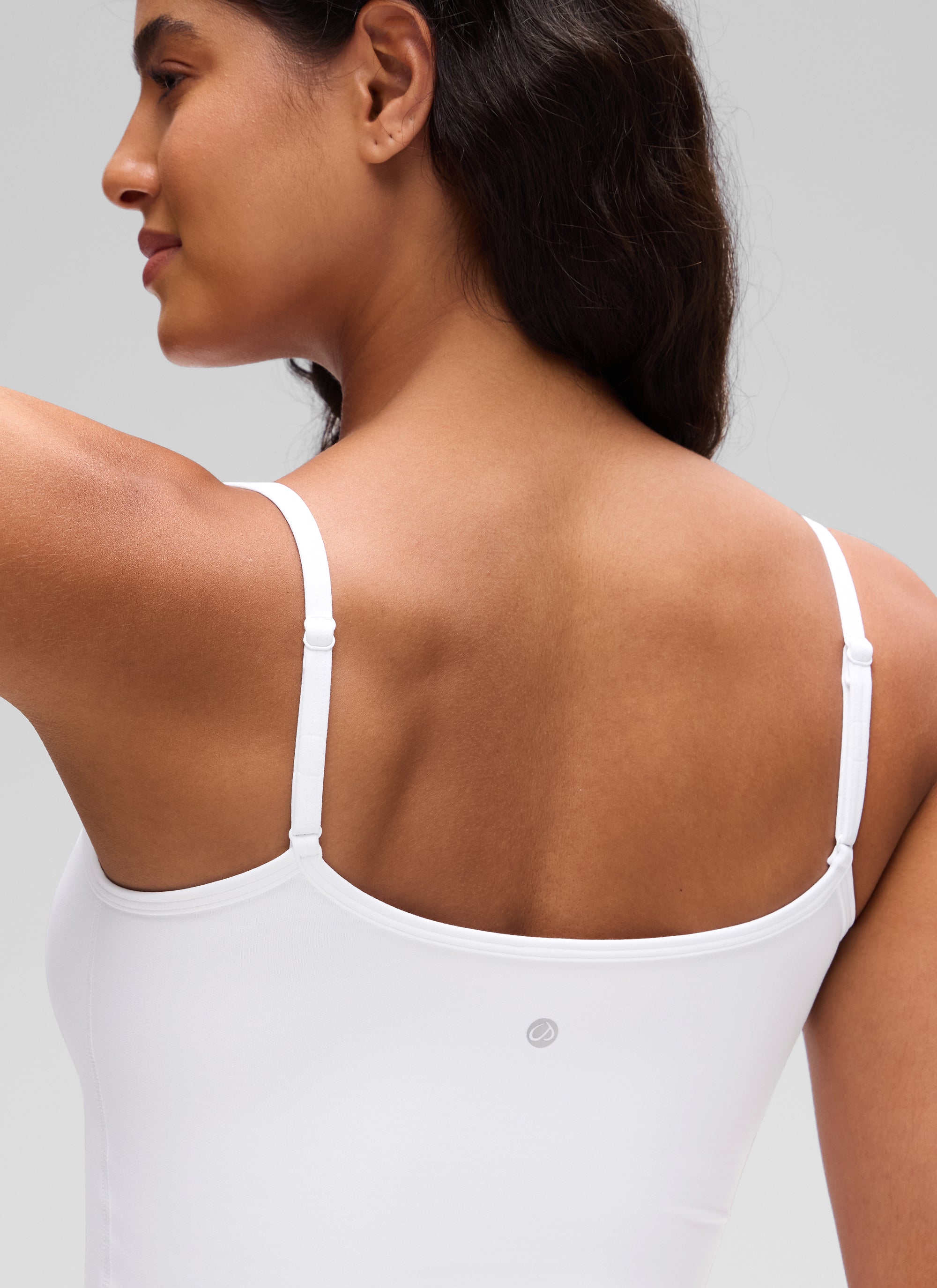 CRZ YOGA - Butterluxe نسائي Butterluxe بياقة مستديرة وفتحة ظهر على شكل حرف U وبطانة مزدوجة، أبيض