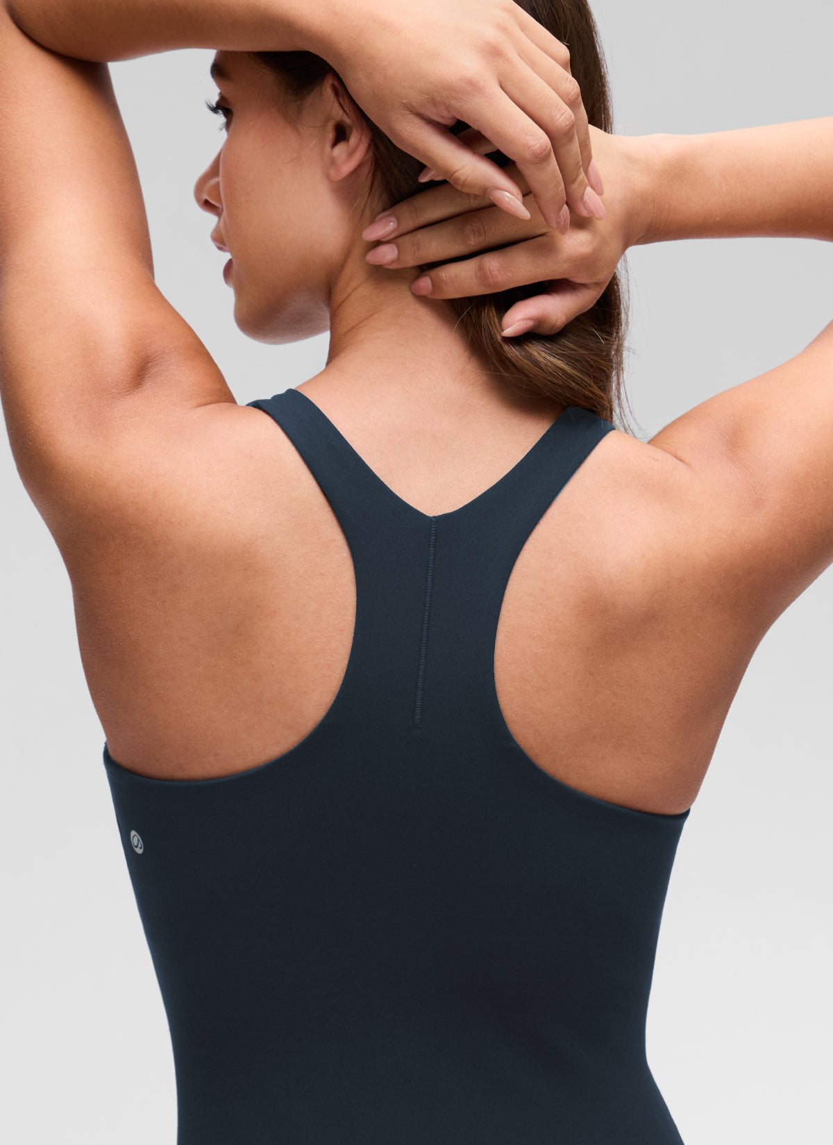 فستان قصير كاجوال بياقة عالية وتصميم ظهر سباق للنساء من CRZ YOGA، لون كحلي حقيقي (True Navy)