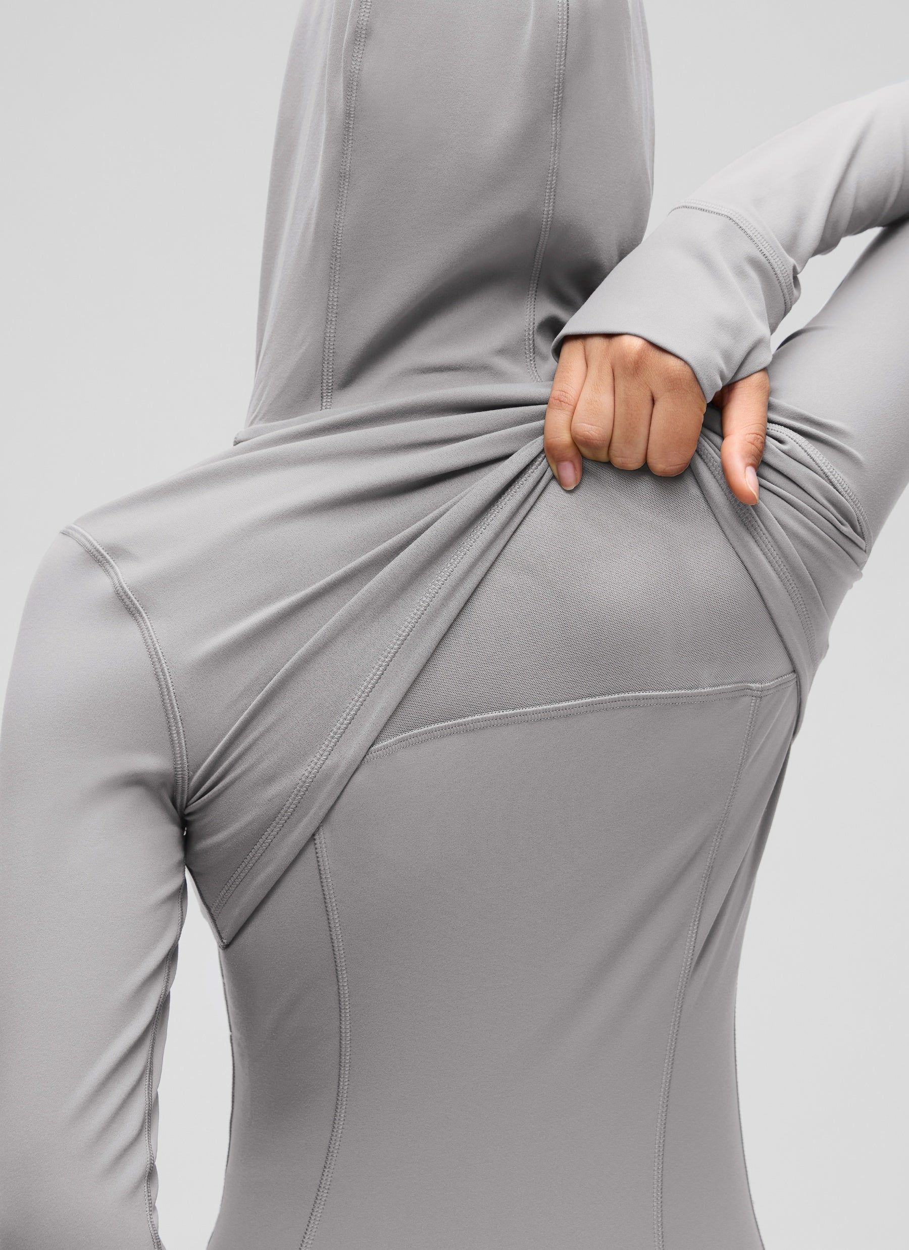 هوديز CRZ YOGA نسائي Butterluxe بقصة ضيقة وجيوب بسحاب كامل بلون رمادي النورس