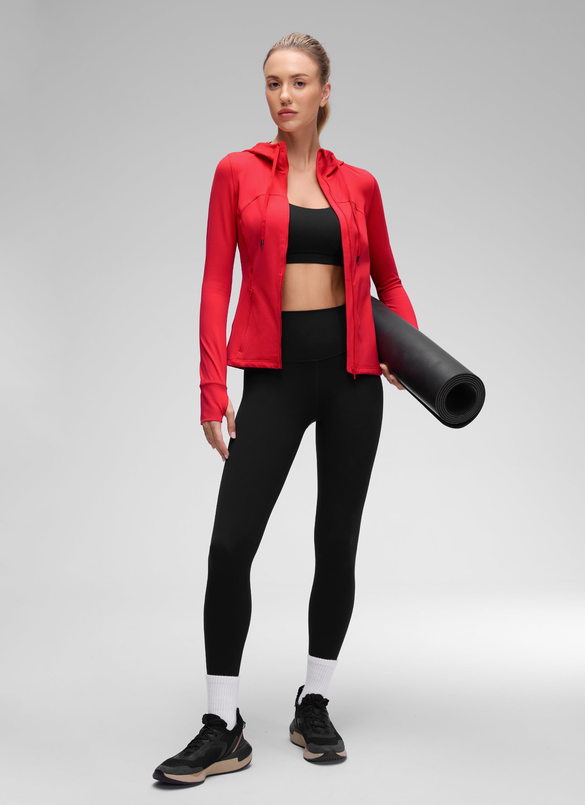 هوديز CRZ YOGA نسائي Butterluxe بقصة ضيقة وجيوب بسحاب كامل بلون أحمر أورورا