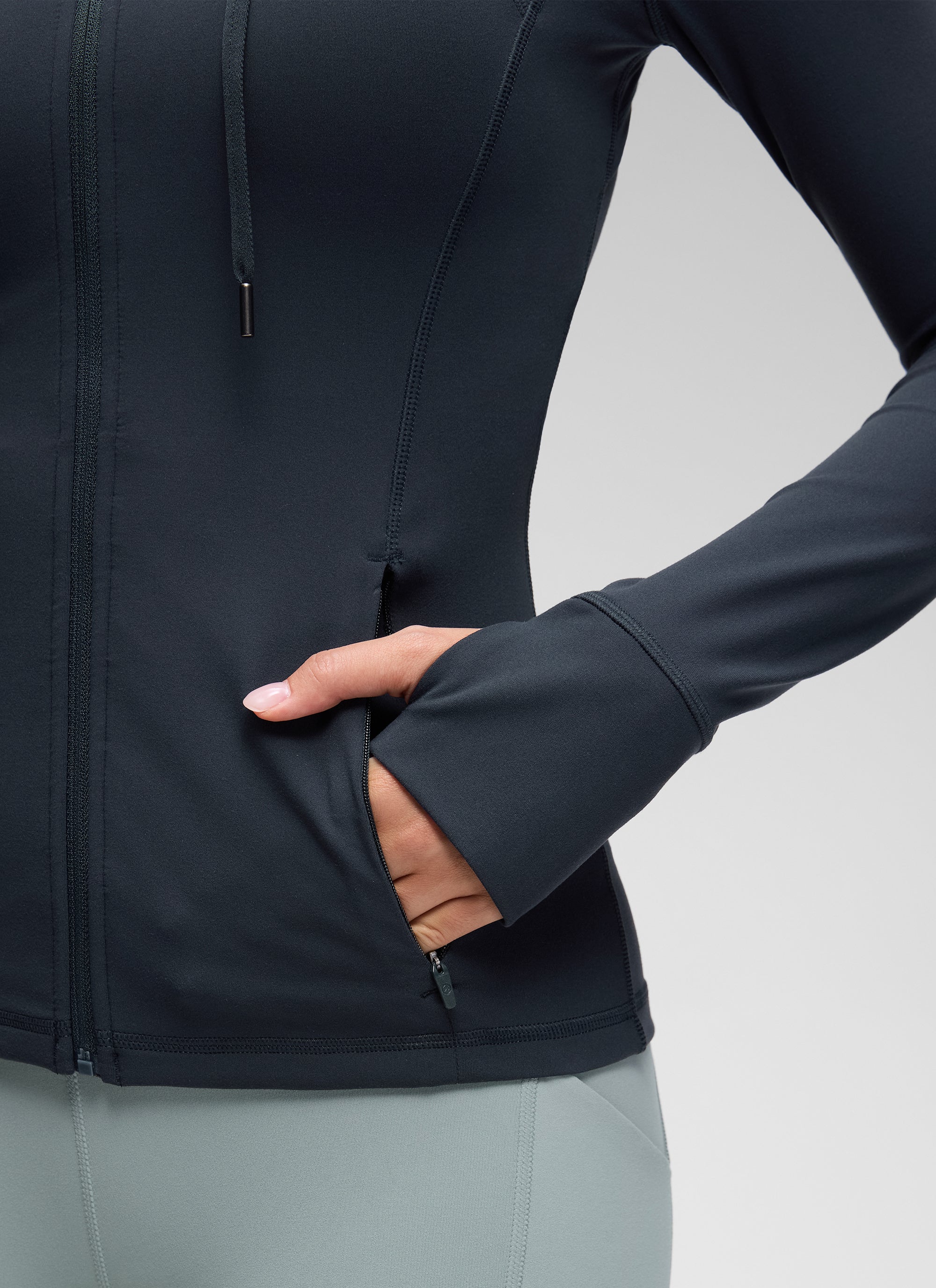 CRZ YOGA Women's Butterluxe Slim Fit Pocket Outerwear Full Zip Hoodies True Navy @model_info:Anna