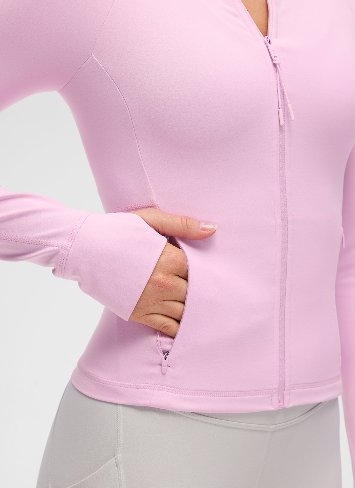 جاكيت نسائي كاجوال بياقة على شكل V وبطول الخصر مع جيوب من مجموعة Butterluxe من CRZ YOGA بلون فيتا بينك