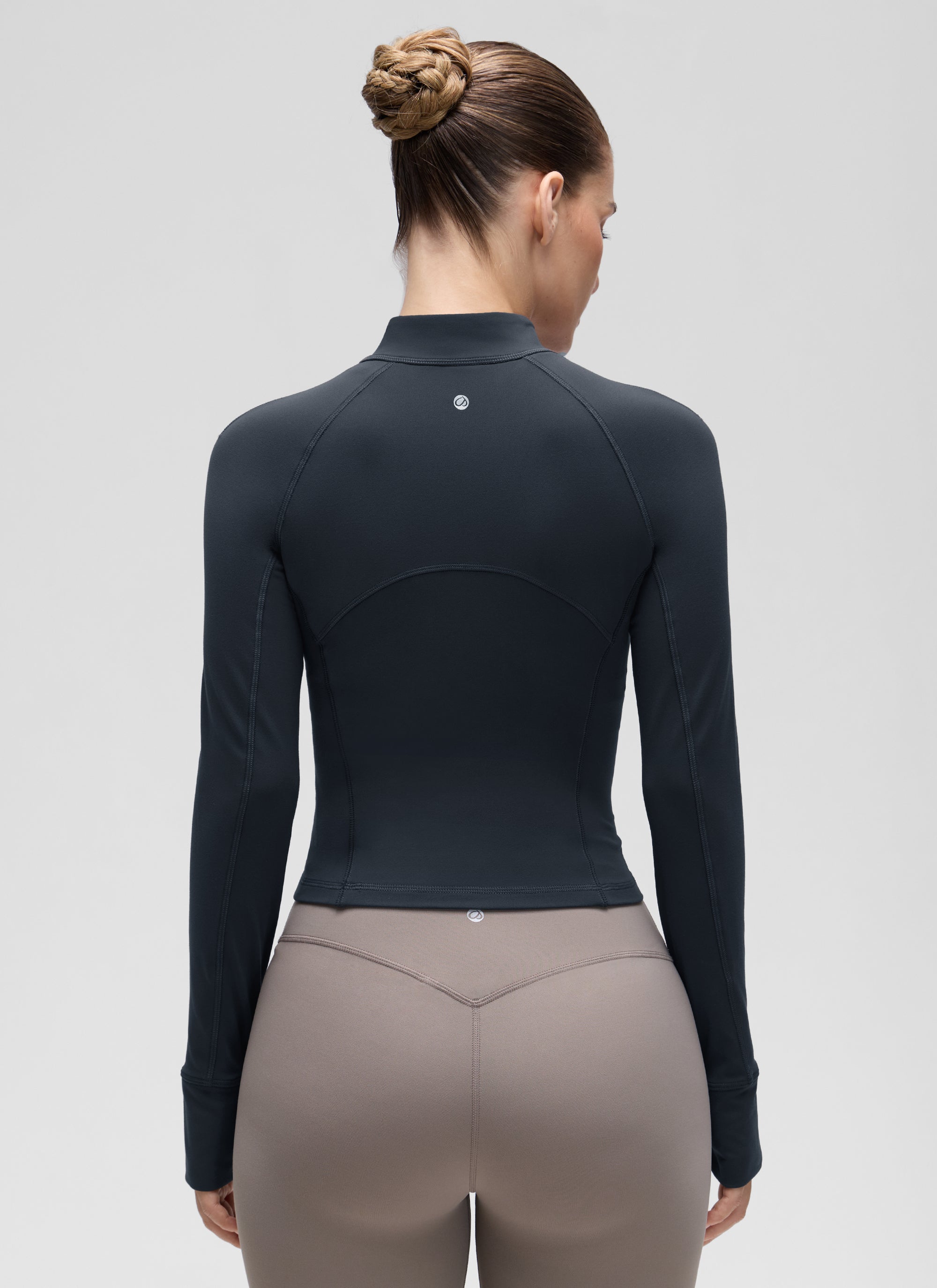 بلوزات نسائية ضيقة لليوغا بسحاب نصف وأكمام طويلة Butterluxe بلون كحلي حقيقي من CRZ YOGA