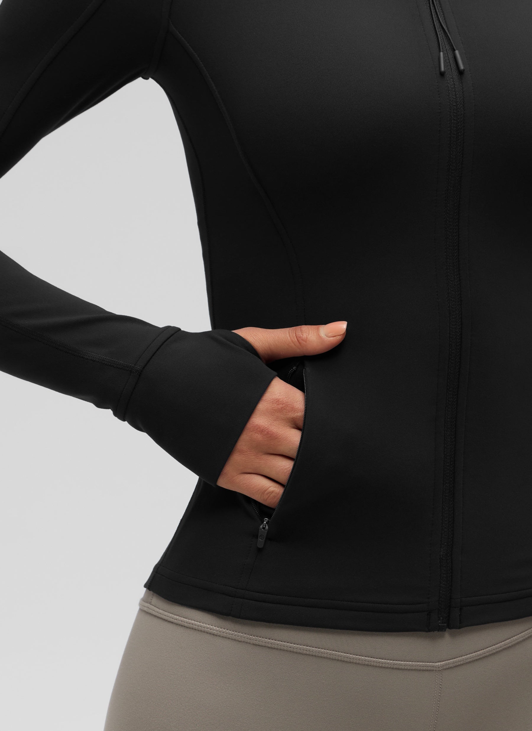 CRZ YOGA - بلوزات يوغا نسائية بقصة ضيقة من قماش Butterluxe بسحاب Butterluxe وأكمام طويلة، لون أسود