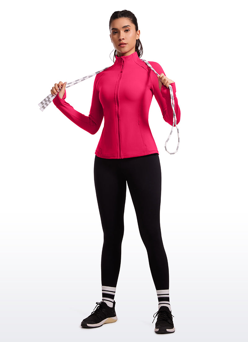 CRZ YOGA - قمصان يوغا نسائية بقصة ضيقة من قماش Butterluxe بسحاب Butterluxe وأكمام طويلة بلون «Viva Magenta»