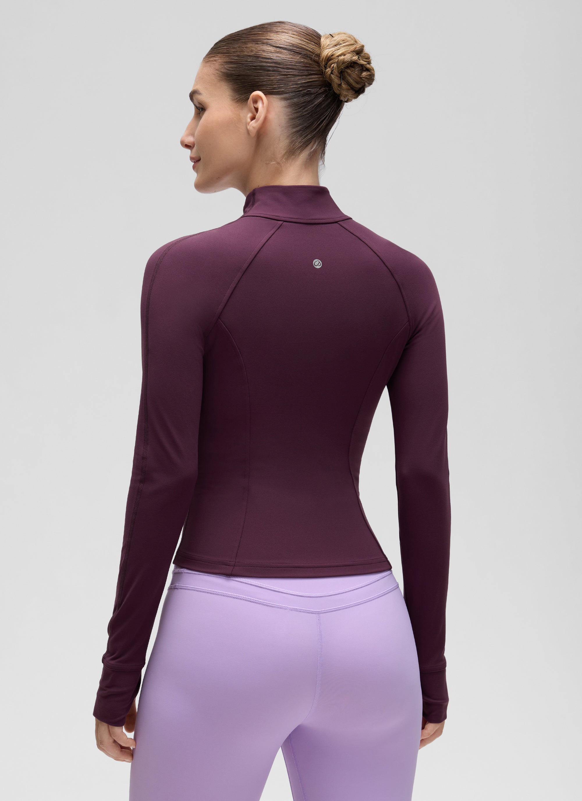 جاكيتات CRZ YOGA النسائية Butterluxe بسحاب كامل قصيرة مع جيوب للملابس الخارجية باللون البنفسجي الداكن