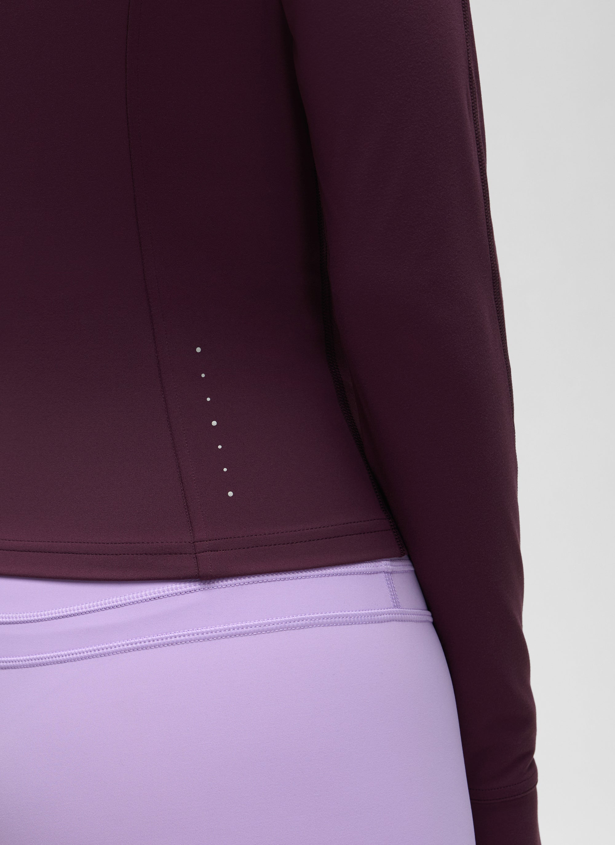 جاكيتات CRZ YOGA النسائية Butterluxe بسحاب كامل قصيرة مع جيوب للملابس الخارجية باللون البنفسجي الداكن