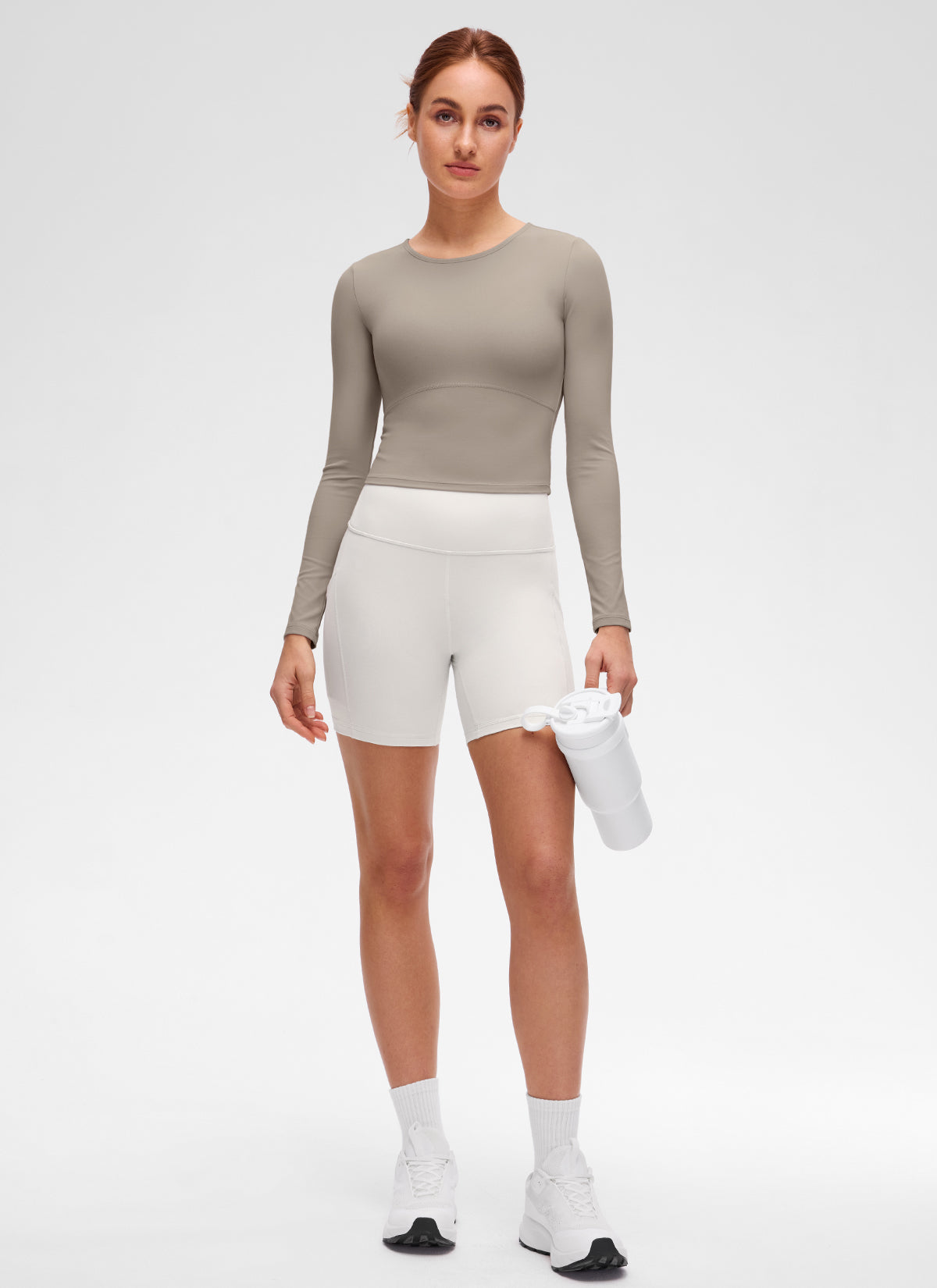 CRZ YOGA - قميص يوغا نسائي بقصة ضيقة من قماش Butterluxe ، بأكمام طويلة، وخط خياطة أمامي، لون رمادي فاتح دافئ